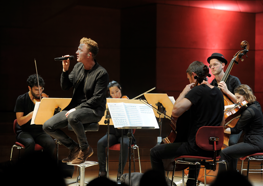 JORIS und das Takeover! Ensemble – In Zusammenarbeit mit dem Schleswig-Holstein Musik Festival