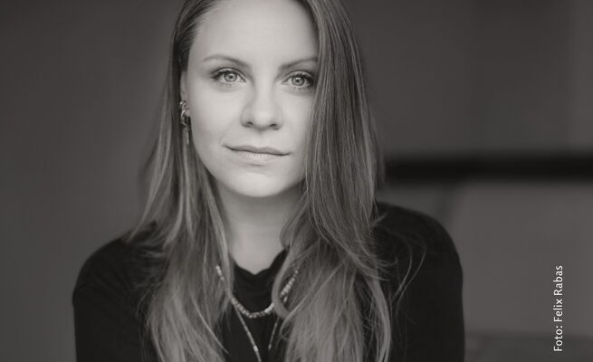 Nicole Eckenigk als Velma 