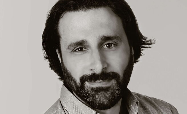 Kemal Yaşar als Dottore Grenvil