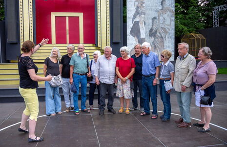 Klassentreffen auf der Seebühne – 60 Jahre nach der Abschlussprüfung. Foto: EFS