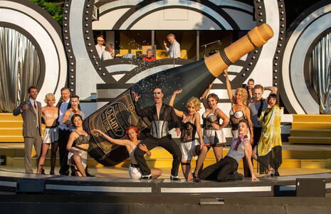 Die Eutiner Festspiele präsentieren das Musical "Cabaret".