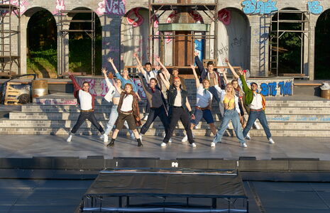 Musical-Klassiker mit bleibender Aktualität urteilt Autor Peter Krause von Concerti „West Side Story“ bei den Eutiner Festspielen. Foto: Marcel Kohnen