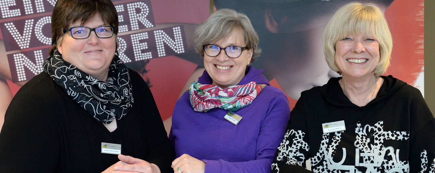 Andere Ohm-Fechner, Kerstin Gradert, Roswitha Wenzel in der Konzertkasse der Opernscheune